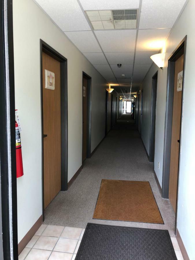Coronado Motel & Rv Park Lindsborg Exterior photo